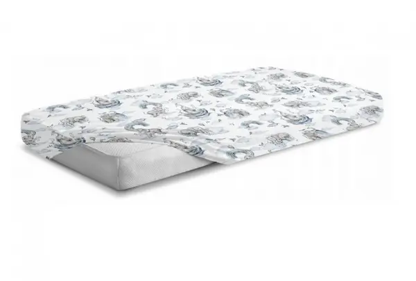 Cearceaf cu banda elastica pentru pat copii dimensiune 120 x 60 cm 100 bumbac, BabyMam Blue Elephant