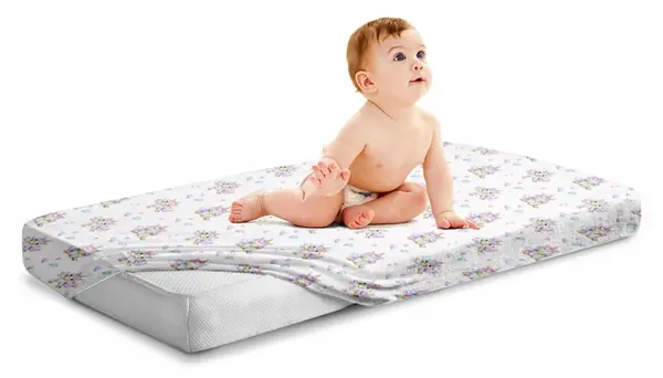 Cearceaf cu banda elastica pentru pat copii dimensiune 140 x 70 cm, 100 bumbac, BabyMam Happy Unicorn