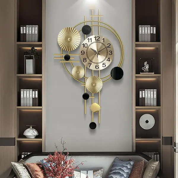 Ceas elegant de perete, cu design modern si elemente nautice, mecanism silentios si finisaj metalic elegant