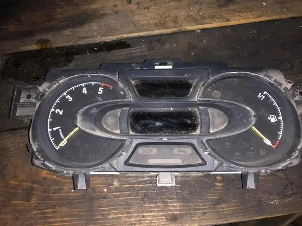 Ceasuri bord 248107330r Renault Trafic 3 1.6 tdi