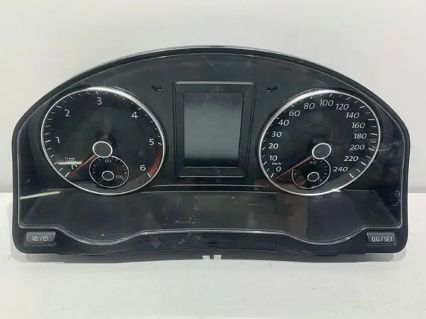 Ceasuri bord europa 5M0920873A Volkswagen Golf 6 plus (2009-2014) 1.6 tdi CAYC