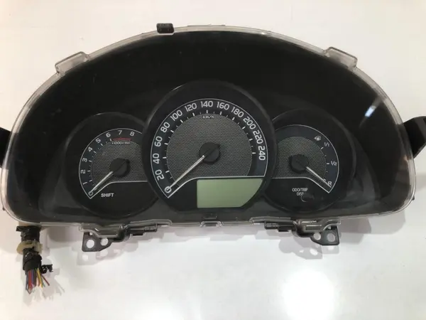 Ceasuri bord europa 83800-f2220 Toyota Corolla (2012-2018) 1.3 benzina NRE180 101 cp