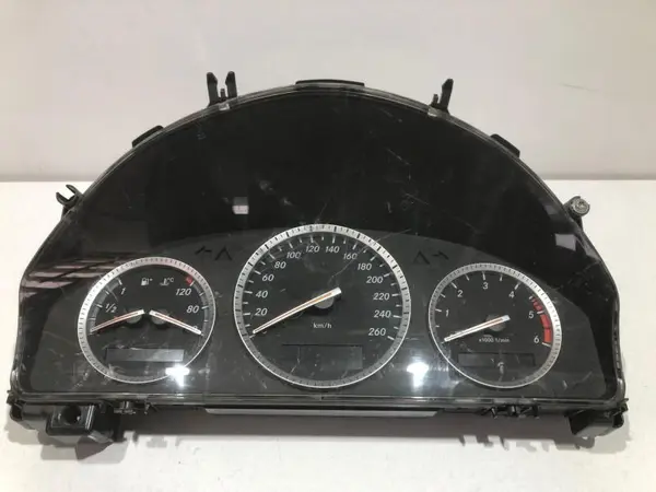 Ceasuri bord europa a2045401648 Mercedes C-Class (2007-2010) [W204]