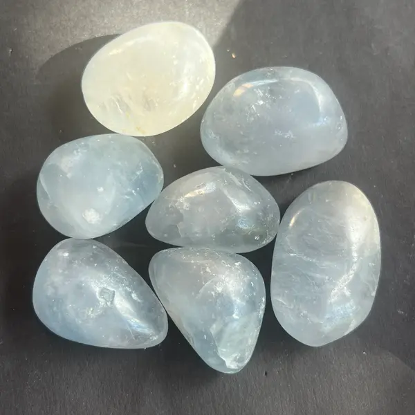 Celestit piatra rulata model L