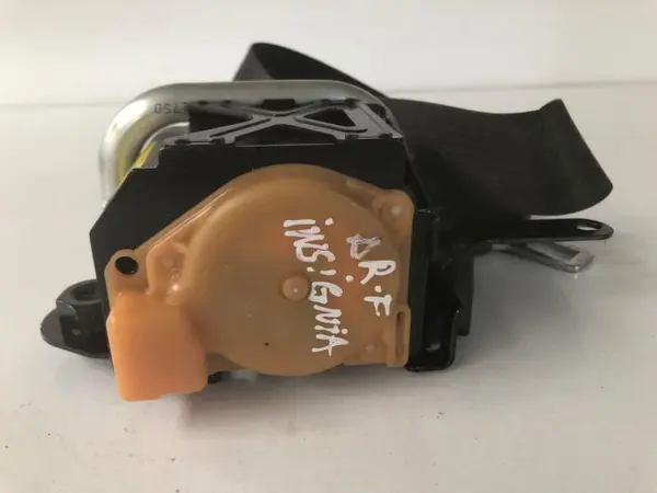 Centura de siguranta cu capsa dreapta fata 13303851 Opel Insignia A (2008-2013)