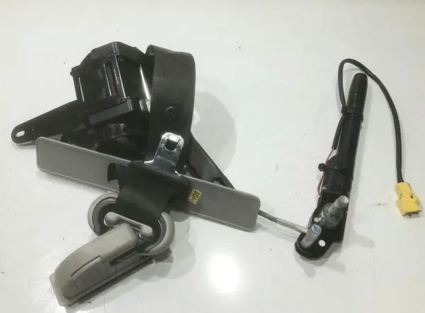 Centura de siguranta cu pretensioner dreapta fata 94550495 Chevrolet Captiva facelift (2010-2014)