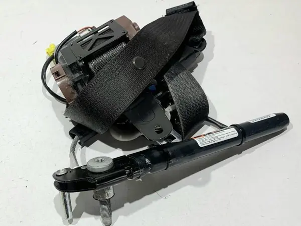 Centura de siguranta cu pretensioner stanga fata 95473474 Chevrolet Captiva facelift (2010-2014)
