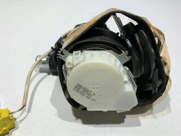 Centura de siguranta dreapta fata cu capsa 3C1857706F Volkswagen Passat CC (2008-2012)