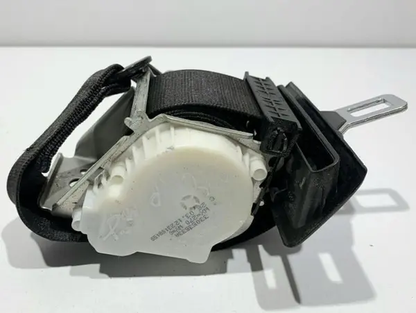 Centura de siguranta mijloc spate A2048600085 Mercedes C-Class (2007-2010) [W204]