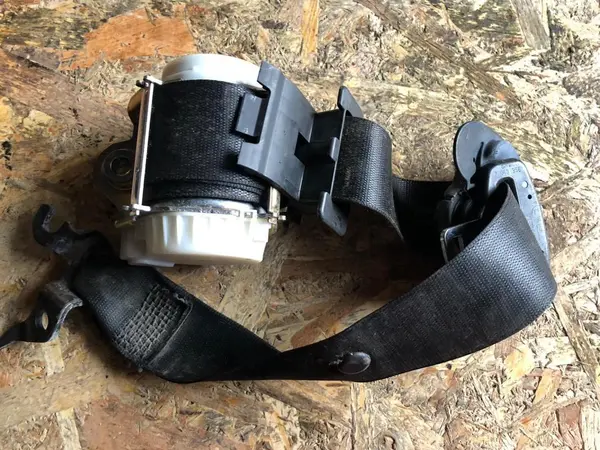 Centura de siguranta stanga spate 33028136 BMW X3 (2010-2017) [F25]