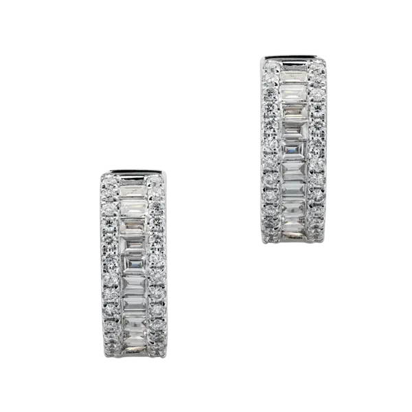Cercei din aur alb cu diamante baguette si rotunde de 0.68ct