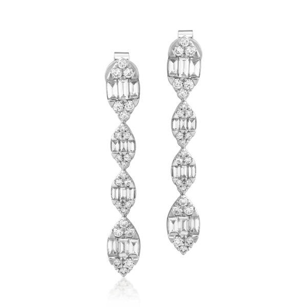 Cercei din aur alb cu diamante baguette si rotunde de 1.45ct