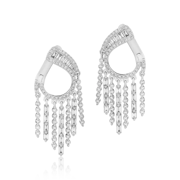 Cercei din aur alb cu diamante baguette si round de 1.84ct