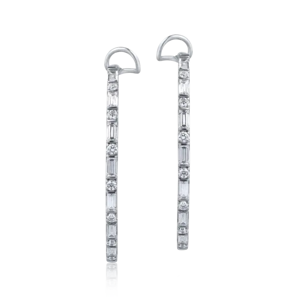 Cercei din aur alb cu diamante baguette si round de 3.92ct
