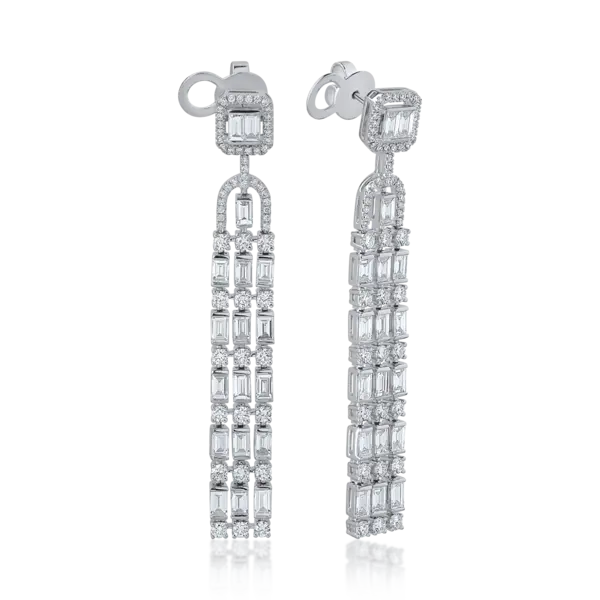 Cercei din aur alb cu diamante baguette si round de 5.53ct