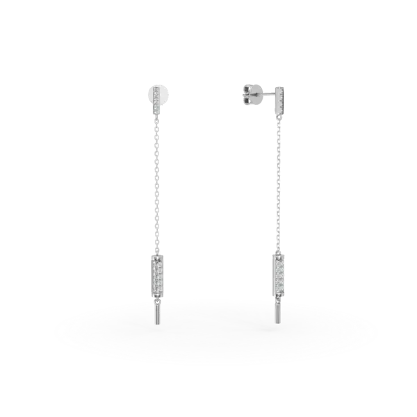 Cercei lungi din aur alb cu diamante de 0.2ct
