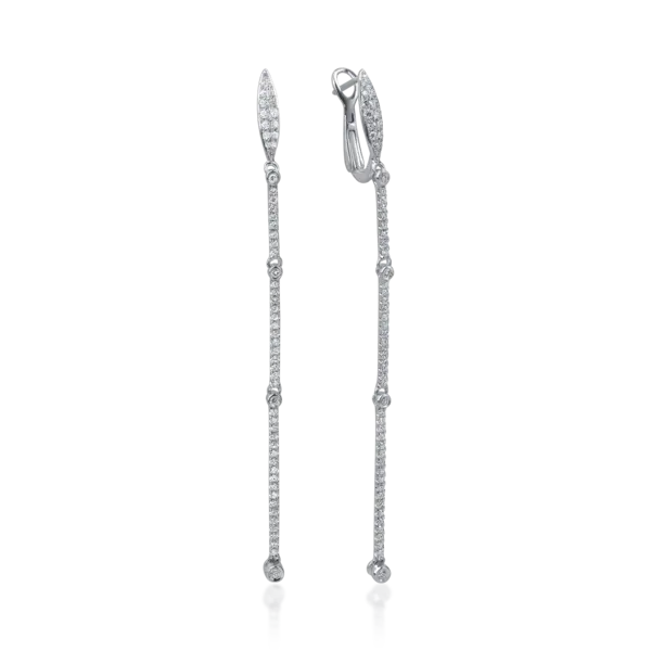 Cercei lungi din aur alb cu diamante de 0.52ct