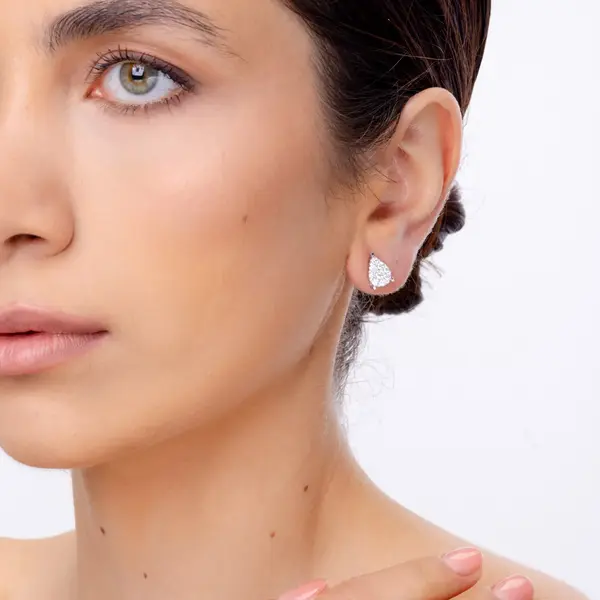 Cercei stud din aur alb cu diamante de 0.9ct