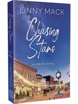 Chasing Stars. A Friends to Lovers, Later in Life, Small Town Romance, Paperback/Linny Mack