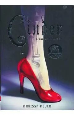 Cinder: Crónicas lunares - Marissa Meyer