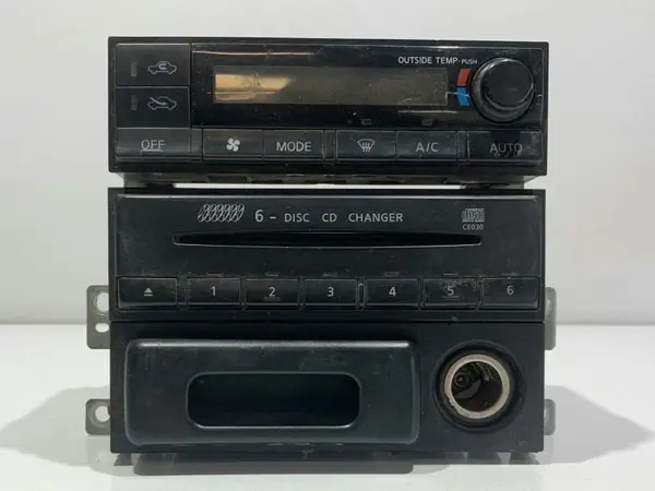 Climatronic cu cd 27500-8H802 Nissan X-Trail (2001-2007)