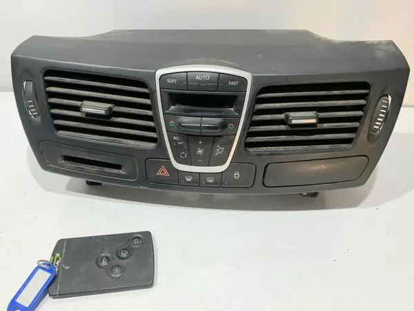 Climatronic cu grila ventilatie si contact cu cheie Renault Laguna 3 (2007-2010)