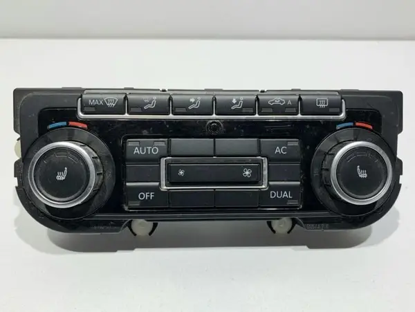 Climatronic cu incalzire in scaune 5K0907044BD Volkswagen Golf 6 (2008-2013)