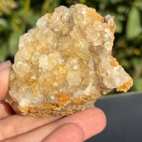 Cluster cuart lamaie Zambia, golden healer model 35