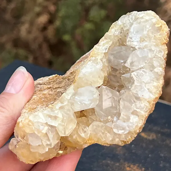 Cluster felie cuart incolor cristal de stanca din Zambia model 6