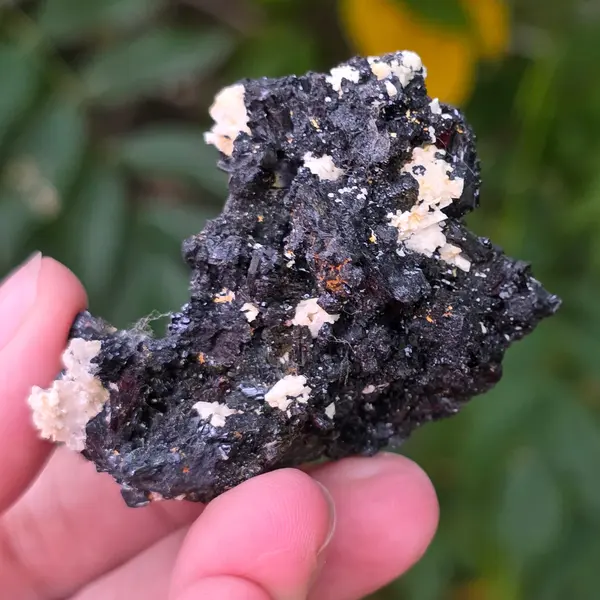Cluster turmalina neagra model 12 din Erongo, Namibia