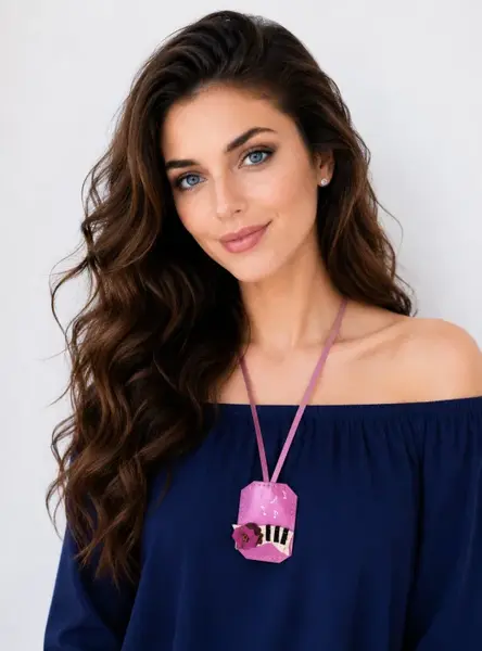Colier handmade lila din piele naturala, cu mac,note muzicale si pian