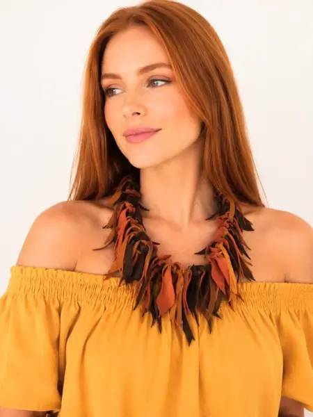 Colier handmade unicat din piele naturala,nuante camel ,galben mustar , caramiziu