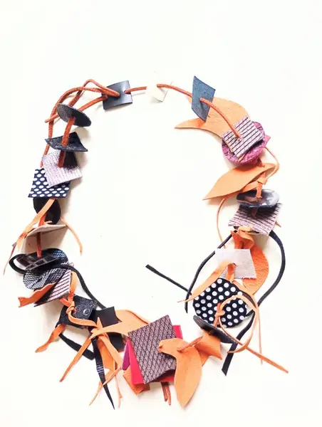 Colier handmade unicat multicolor din piele naturala