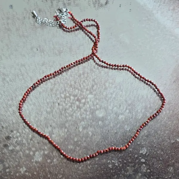 Colier Jasp Rosu sfere 2 mm