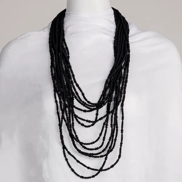 Colier lung multiE ir negru textil , design fluid, elegant