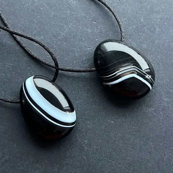 Colier pandantiv onix negru dungat DROP