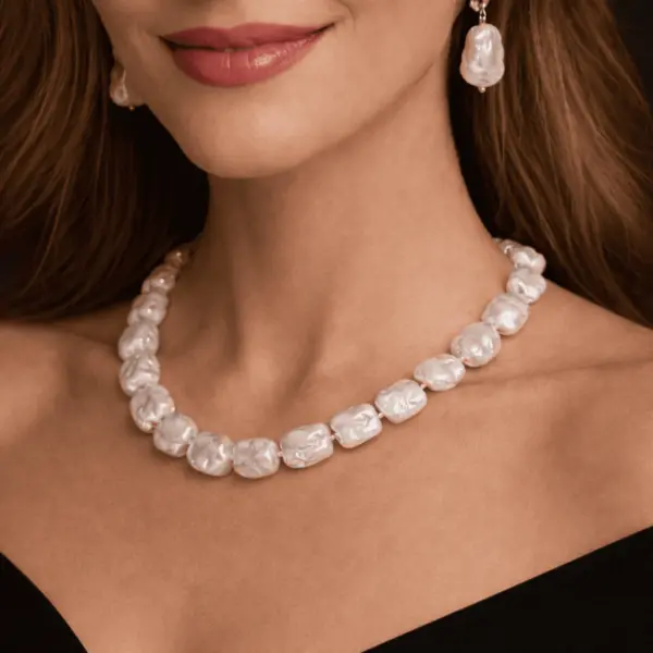 Colier Perle Naturale Baroque Albe si Inchizatoare Argint 925 KASKADDA