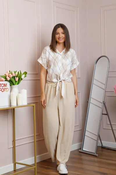 Compleu dama bej cu pantaloni largi si bluza cu nod Candice