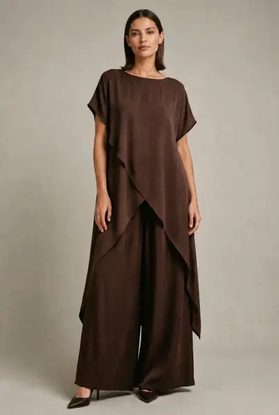 Compleu dama elegant din vascoza cu tunica asimetrica si pantaloni palazzo, maro
