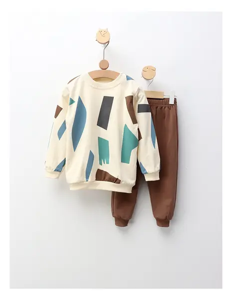 Compleu Geometric Design, maro