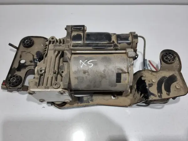 Compresor airmatic 6859714 BMW X5 facelift (2010-2013) [E70] 3.0d M57 306d3
