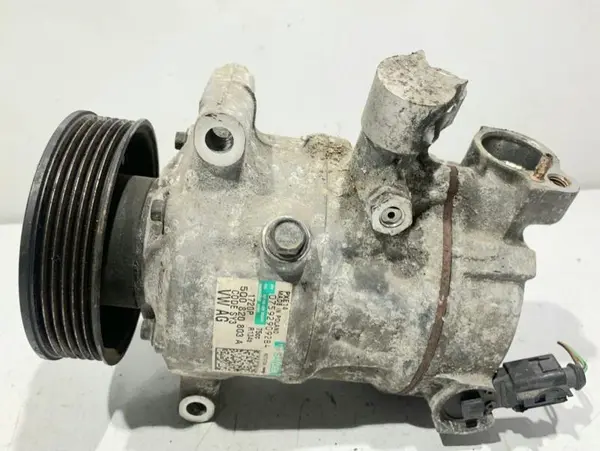 Compresor clima 5Q0820803A Seat Leon 2 (2005-2013) 1.6 tdi CAYC