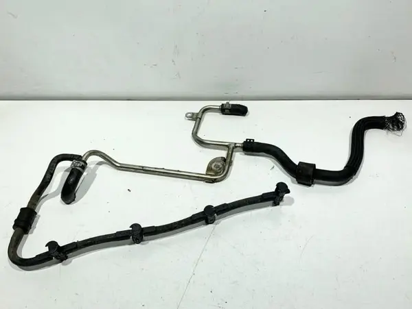 Conducta alimentare combustibil 03L201360G Volkswagen Passat B6 3C (2005-2010) 2.0 tdi CBDB