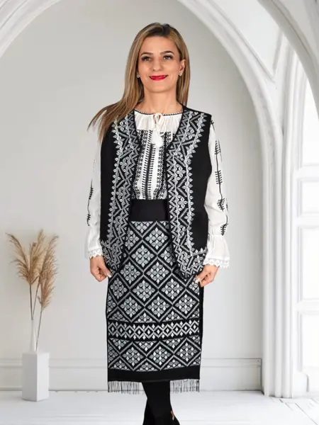 Costum Traditional Vesta si Fote Alina 7