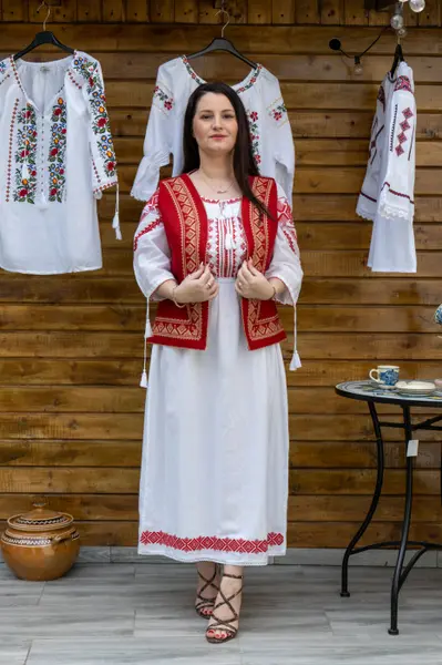 Costum Vesta si Rochie Olguta