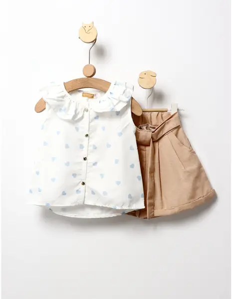 Costumas de vara cu inimioare model cu albastru
