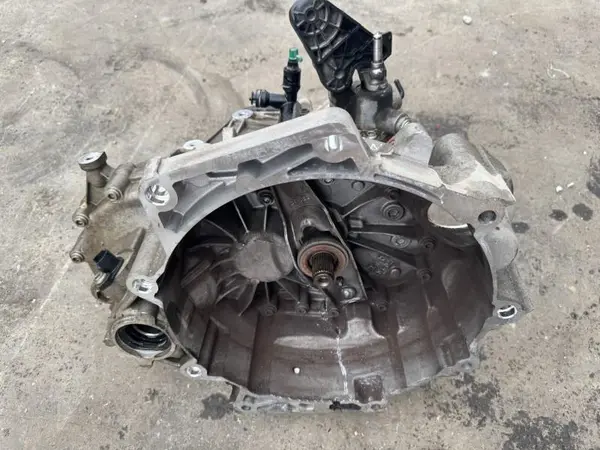 Cutie de viteze manuala 5 trepte (carcasa lovita) USM Seat Ibiza 5 (2017-2021) [6F] 1.0 tsi DLAC