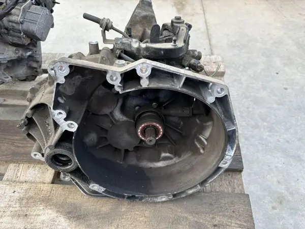 Cutie de viteze manuala 6 trepte AV6R-7002-KJ Ford Focus 3 (2011-2015) 1.6 tdci; 1.6 tdci T3DA; T1DA