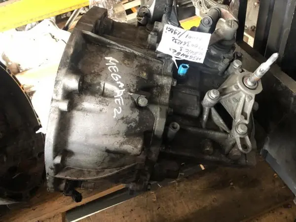 Cutie de viteze manuala 8200361232 Nissan Primera (2002-2006) [P12] 1.9 dci