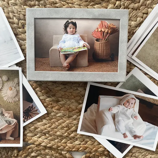 Cutie pentru fotografii, ramă foto bebe, Gri, Catifea, TWINDECO Grey Velvet Dream Box